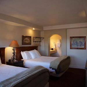 Queen Room Two Queen Beds